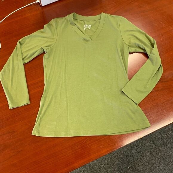 D & Co Miss V Neck Fitted Long Sleeve T-Shirt sz XS NWOT - Picture 1 of 4